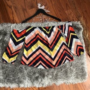 Long Sleeve Off Shoulder Small Zig Zag Top